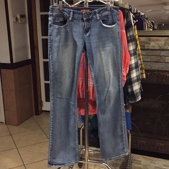 Guess Other - Guess 31/33 Jeans good condition